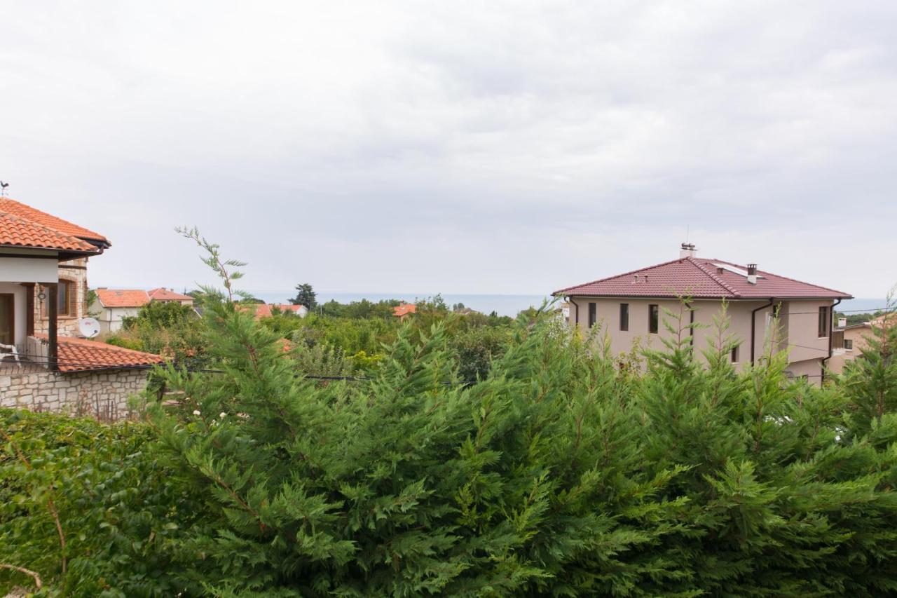 Guest House By The Captain Varna Exterior foto